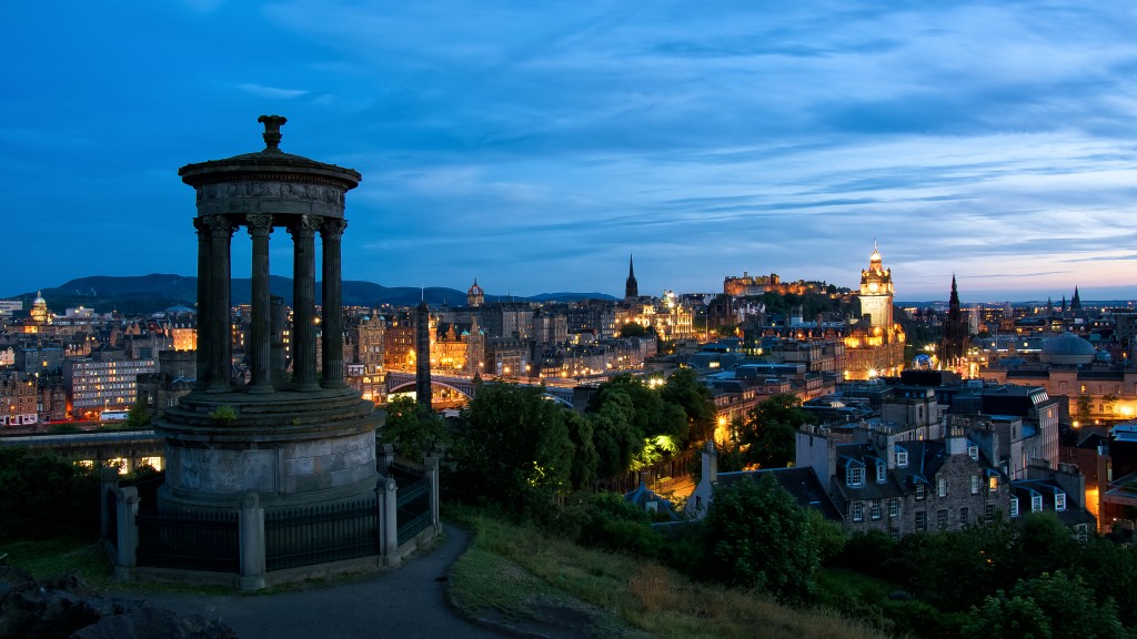 Calton Hill, Edinburgh by Raphael Chekroun (CC BY-ND 2.0)